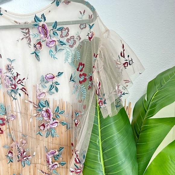 Gorgeous Embroidered Mesh Top - Picture 5 of 6